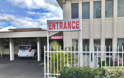 Cairns Motor Inn - Accommodation Tasmania 1