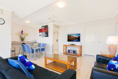 Cairns Ocean View Apartment - Accommodation Tasmania 2