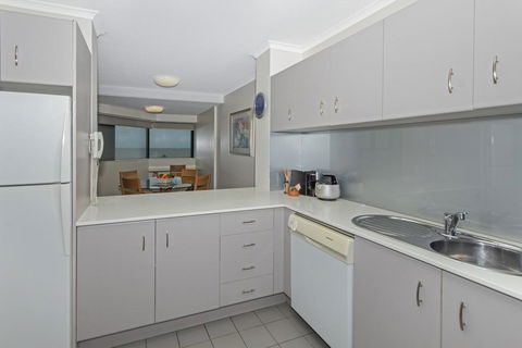 Cairns Oceanview At 181 The Esplanade (29) - Accommodation Tasmania 1