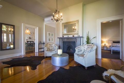 Camellia Cottage - Accommodation Tasmania 1
