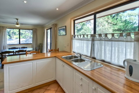 Camelot - Accommodation Tasmania 3