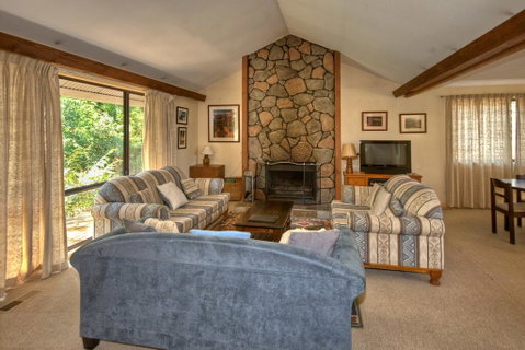 Camelot - Accommodation Tasmania 1