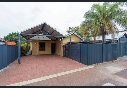 Cardiff St House - Accommodation Tasmania 2