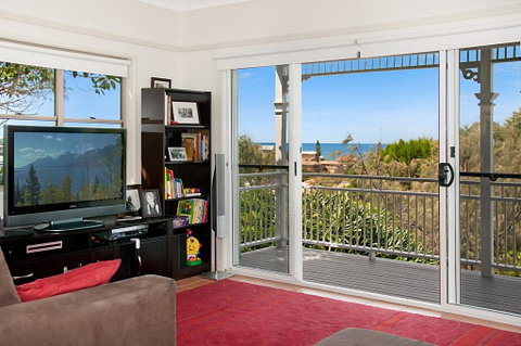 Carolyn's Beach House - Accommodation Tasmania 2