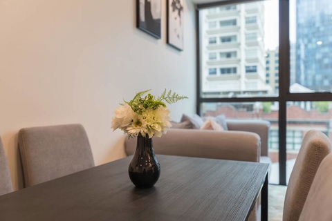 CBD Modern Classic 1 Bedroom Apt@La Trobe Tower - Accommodation Tasmania 3