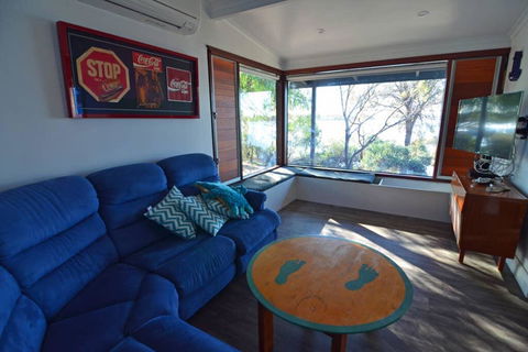 CDC-625 Beach House - Accommodation Tasmania 2