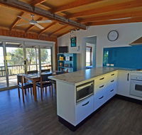 CDC-625 Beach House - Accommodation Tasmania