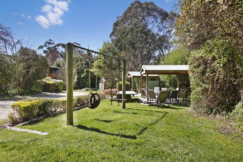 Cedar 6 - Fully Renovated Apartment - Accommodation Tasmania 2