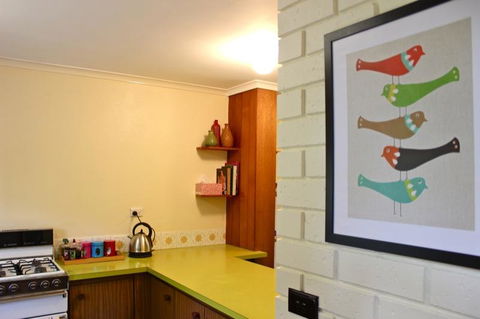 Cedar Holiday Units - Apartment 3 - Accommodation Tasmania 2