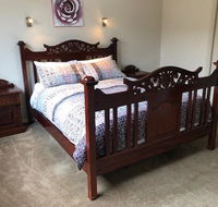 Central executive 3br townhouse 50m to dean street - Accommodation Tasmania