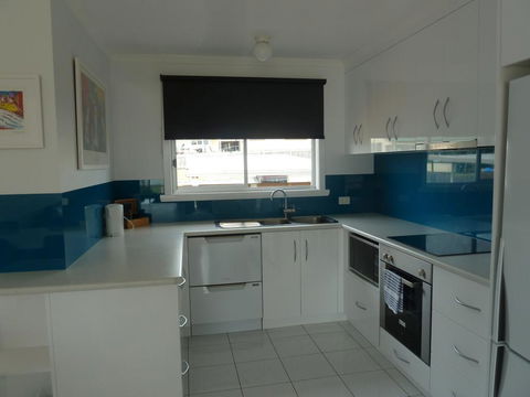 Central Luxury With Fabulous Views - Accommodation Tasmania 0
