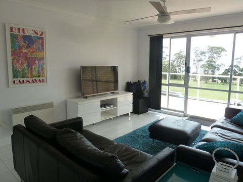 Central Luxury With Fabulous Views - Accommodation Tasmania 2