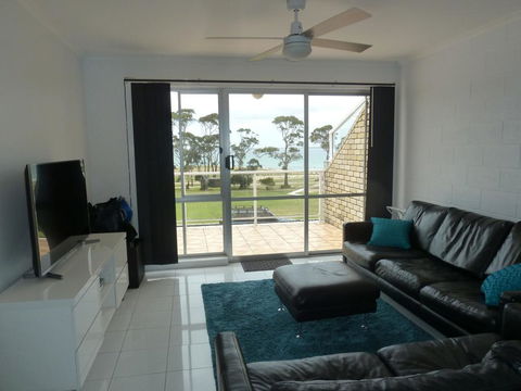 Central Luxury With Fabulous Views - Accommodation Tasmania 1