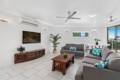 Centrepoint Apartments - Accommodation Tasmania 3