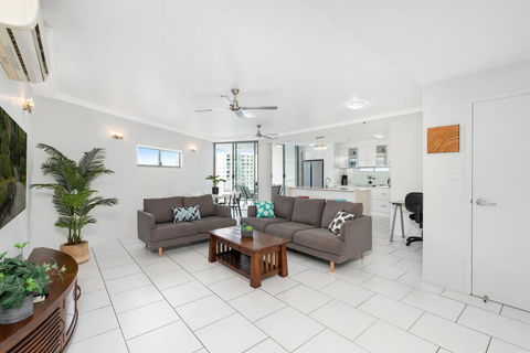 Centrepoint Apartments - Accommodation Tasmania 2
