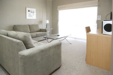 Centrepoint Apartments Griffith - Accommodation Tasmania 3