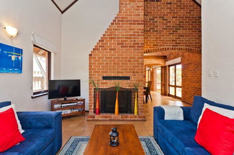 Chateau Cottesloe By The Beach - Accommodation Tasmania 3