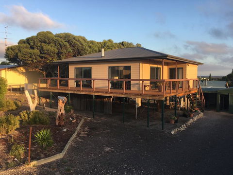 Chill N Sea Coastal Retreat - Accommodation Tasmania 0