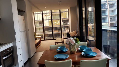 City Apartment With River View - Accommodation Tasmania 0