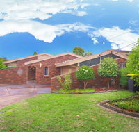 Classic Double Brick Garden House - Accommodation Tasmania