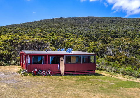 Cloudy Bay Cabin - Accommodation Tasmania 1