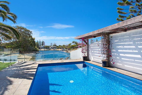 Coastal Elegance - Accommodation Tasmania 3