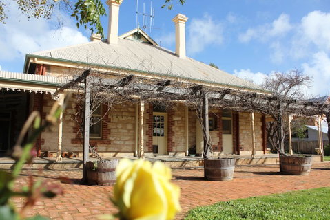 Cockburn House - Accommodation Tasmania 1
