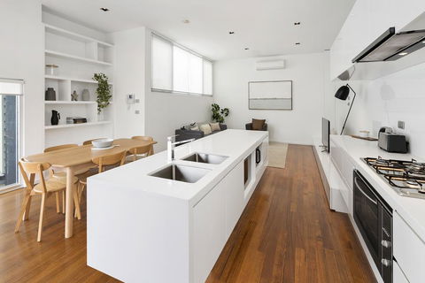 Cogens Two Bedroom Townhouse - Accommodation Tasmania 3