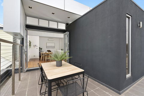 Cogens Two Bedroom Townhouse - Accommodation Tasmania 2