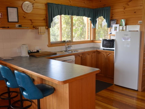 Coles Bay House - Accommodation Tasmania 2