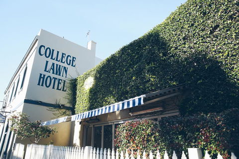 College Lawn Hotel - Accommodation Tasmania 1