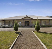 Collins Retreat - 4 Bedroom home with Pool - Accommodation Tasmania