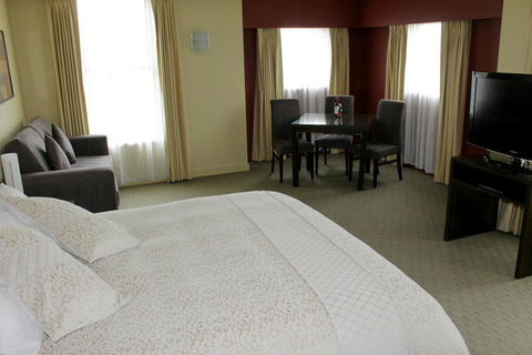 Comfort Inn & Suites City Views - Accommodation Tasmania 2