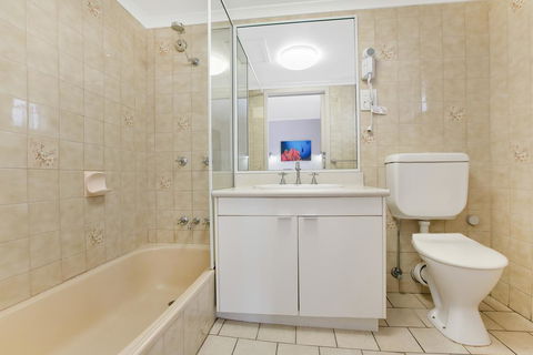 Comfort Inn Cairns City - Accommodation Tasmania 3