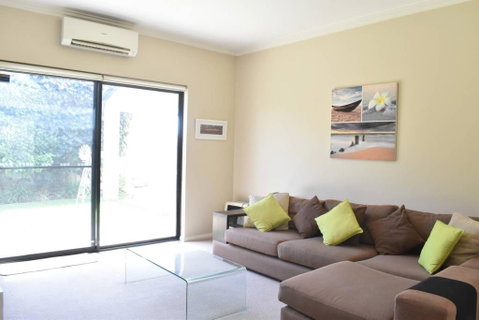 Comfortable 2 Bedroom Unit With Garden - Accommodation Tasmania 0