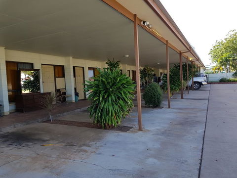 Commercial Hotel - Accommodation Tasmania 2