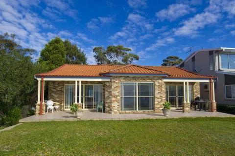 Cook St 4 - Salamander Bay - Accommodation Tasmania 1