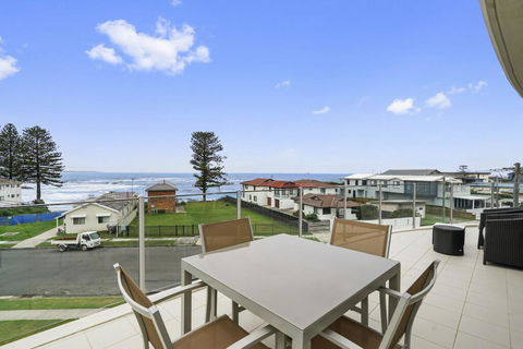 Coolwaters, Penthouse - Accommodation Tasmania 3