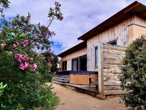 Coopers Ocean Cabin And Jacuzzi - Accommodation Tasmania 1
