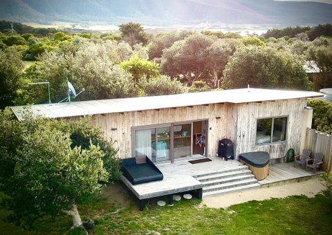 Coopers Ocean Cabin And Jacuzzi - Accommodation Tasmania 0