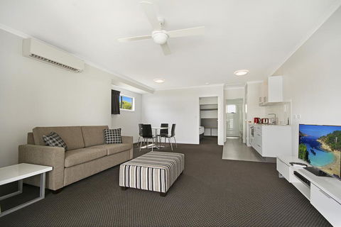 Cooroy Luxury Motel Apartments - Accommodation Tasmania 0