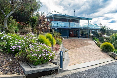 Coota Views - Accommodation Tasmania 2