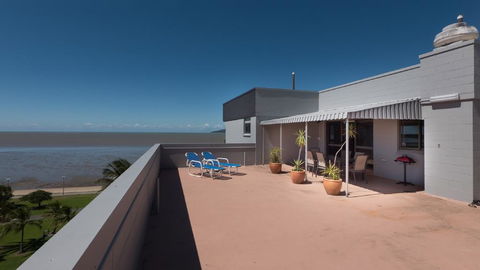 Coral Towers Holiday Suites - Accommodation Tasmania 1