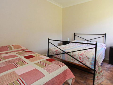 Cosy Cottage By The Sea - Accommodation Tasmania 3