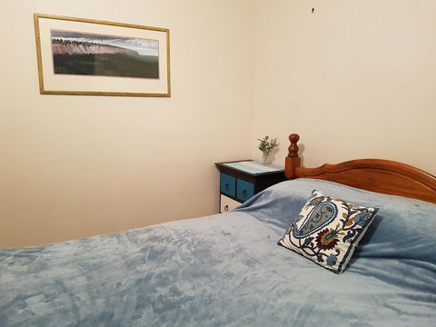Cosy Quiet Bedroom Ferny Grove - Accommodation Tasmania 1