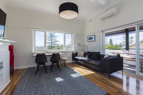 Cottesloe Beach Deluxe Apartment - Accommodation Tasmania 3