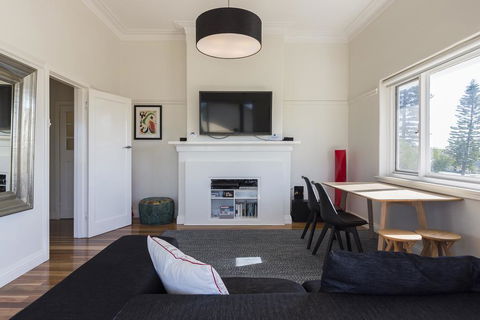 Cottesloe Beach Deluxe Apartment - Accommodation Tasmania 2