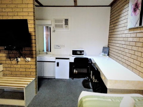 Country Home Motor Inn - Accommodation Tasmania 2