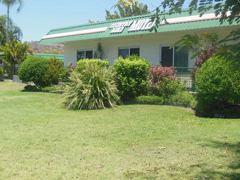 Country Road Motel - Accommodation Tasmania 3