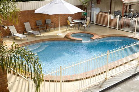 Courtyard Motor Inn - Accommodation Tasmania 1